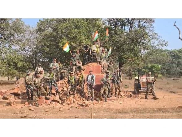 India News | Chhattisgarh: CRPF Demolishes Memorial of Maoist Leader Ramanna in Gogunda