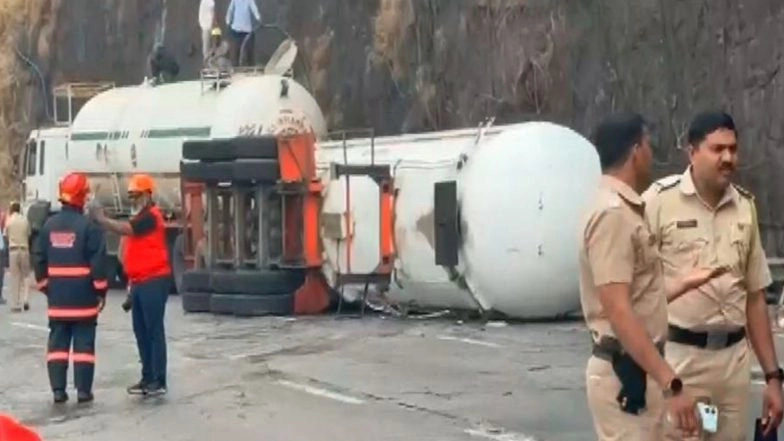 India News | Maharashtra: Chemical Tanker Overturns at Khandala Ghat, Mumbai-Pune Highway Choked for over 24 Hours