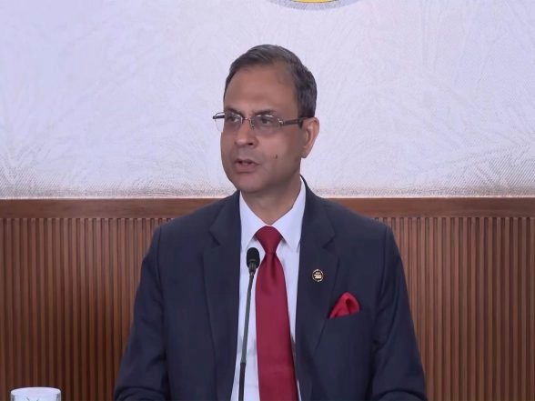 Business News | Positive for the Banks as Well as for the Real Estate Sector: RBI Governor Sanjay Malhotra on New Lending Rules for REITs