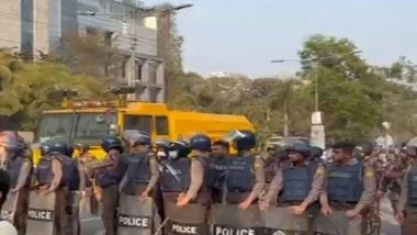 World News | Bangladesh: Police Deploy Water Cannons, Set Up Barricades as Protesters Try to Seize Chief Adviser's Residence