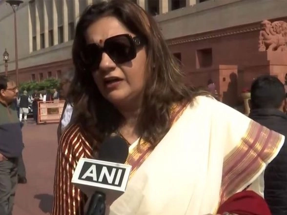 India News | Priyanka Chaturvedi Criticises 'Ghooskhor Pandat' Film Title, Urges Regulation of Digital Content