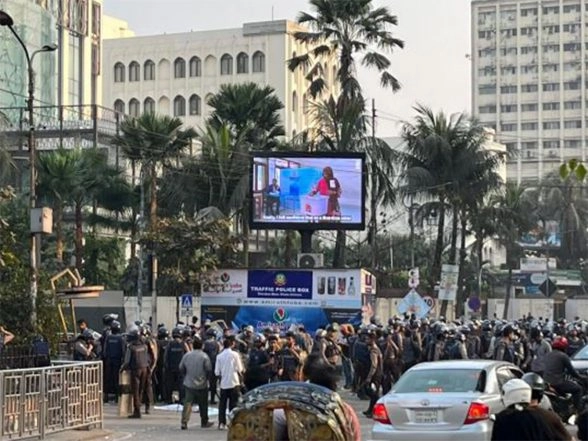 World News | Violent Clash Injures 23 in Bangladesh; Interim Govt Denies Use of Force