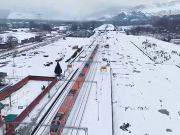 India News | DPRs Prepare for Qazigund-Srinagar-Budgam Doubling, Baramulla-Uri New Line to Improve Rail Connectivity in Border Region