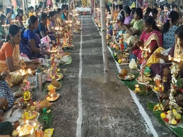 India News | Tamil Nadu: Thiruvilakku Puja Held at Kanjanagaram Sri Thunga Balasthanambika Sametha Kadrasundareswarar Temple