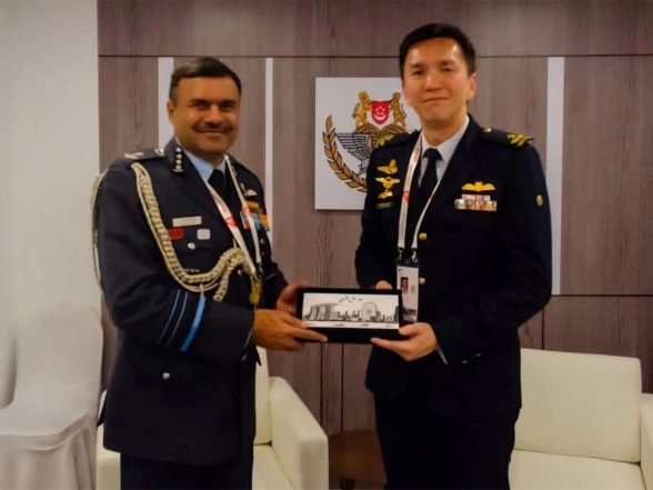 World News | Air Marshal Holds Talks with Singapore Armed Forces Officials in Visit to Singapore Airshow 26