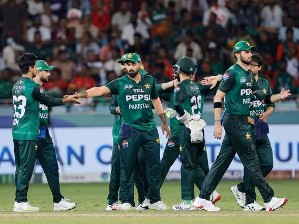 Sports News | T20 World Cup: Pakistan Edge Netherlands as Salman Agha Lauds Bowlers' All-round Effort