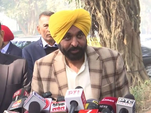 India News | Punjab Govt Suspends Two Senior IAS Officers