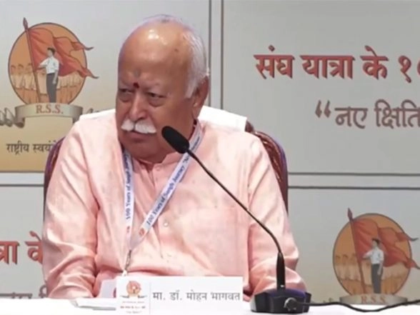 India News | Bharat Ratna for Veer Savarkar Will Enhance Its Prestige: RSS Chief Mohan Bhagwat