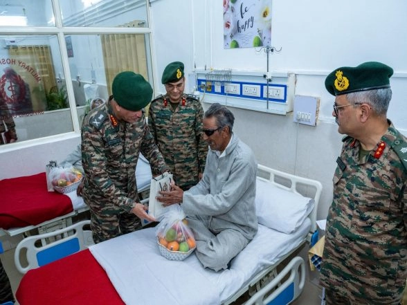 India News | Army Commander Reviews Gujarat Borders, Inaugurates Mega Eye Camp, Attends Shaurya Sandhya in Ahmedabad