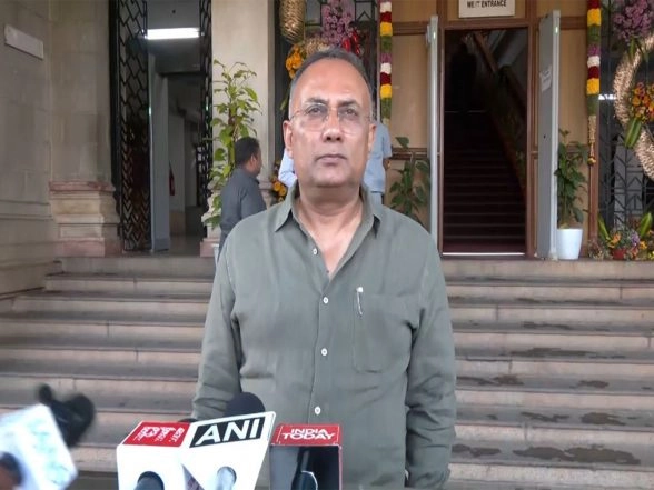 India News | CM Siddaramaiah Has Written to Centre, BJP Politicising Issue: Karnataka Minister over Bengaluru Metro Fare Hike