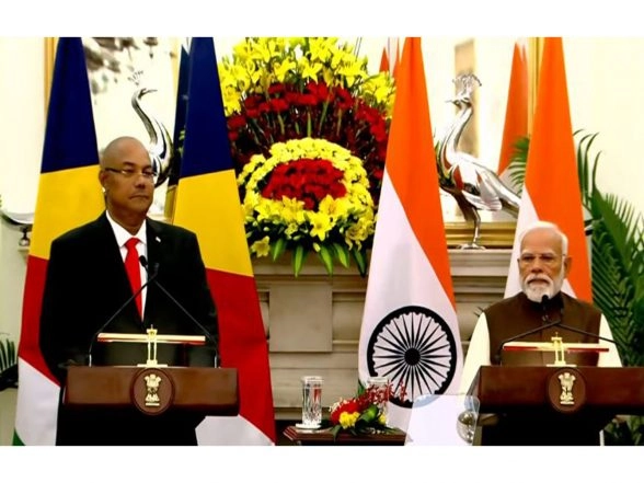 World News | India Announces Special Economic Package of 175 Million Dollars for Seychelles