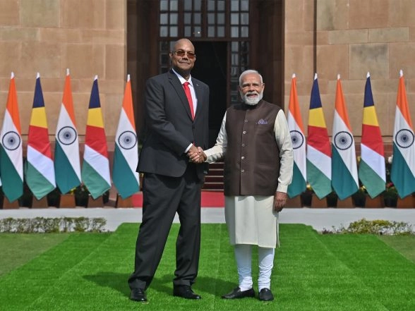 World News | India, Seychelles Adopt SESEL Joint Vision, Sign Key MoUs on Health, Maritime Security, Capacity-building