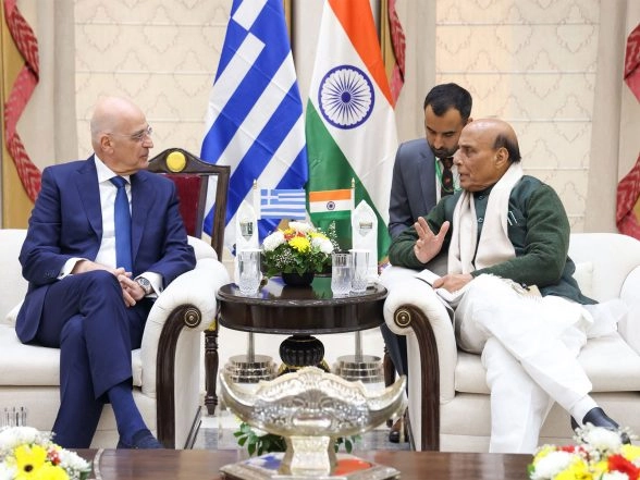 World News | India, Greece Deepen Defence Ties as Rajnath Singh Meets Greek Defence Minister; Liaison Officer to Be Posted at IFC-IOR