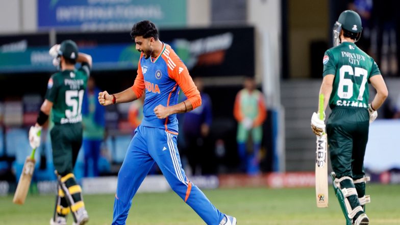 Sports News | BCB Urges Pakistan to Play Feb 15 T20 WC Clash Against India; ICC Official Statement Awaited