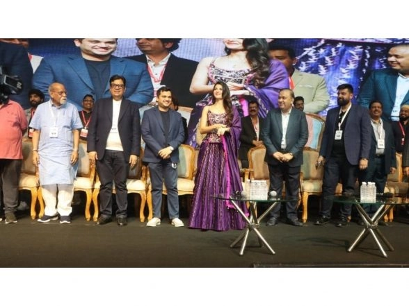 Business News | Jacqueline Fernandez Joins Lux Cozi's Grand Indore Meet, Over 2000 Retailers Attend