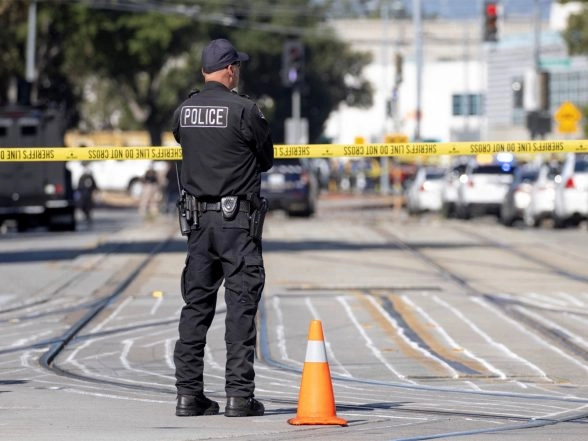 World News | US: 16-year-old Student in Custody After Shooting at Rockville High School