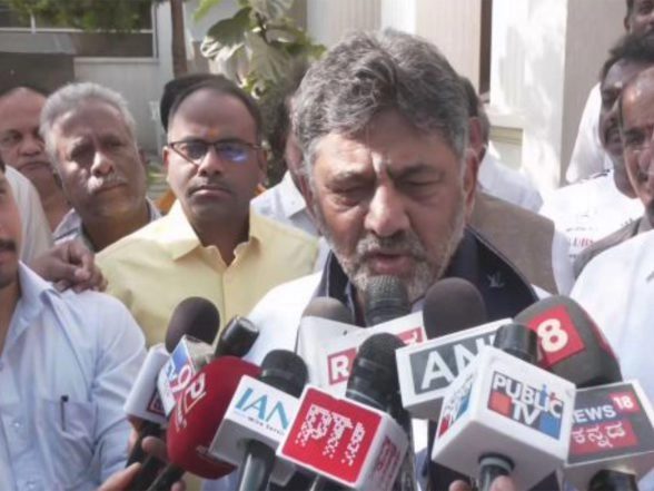 India News | Karnataka Dy CM DK Shivakumar Urges Congress Leaders to Stay Silent on Power Sharing Row