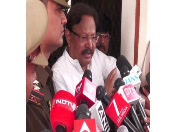 India News | Father of Shivam Mishra Refutes Claims That His Son Drove Lamborghini During Crash in Kanpur