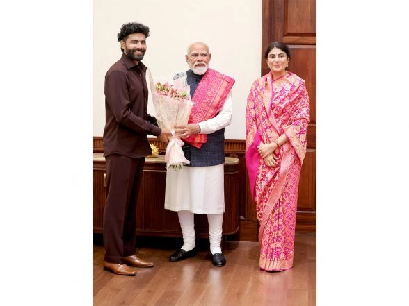 Sports News | Ravindra Jadeja Meets PM Modi, Praises His Leadership