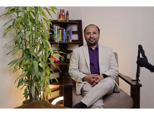 Business News | Dr Ashish Bangar Named Outlook 'Best Doctors of Maharashtra - Pune 2025', Highlights Need for Faster Cancer Diagnosis