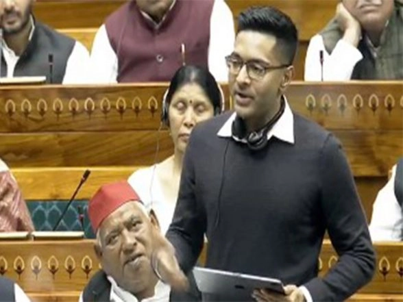 India News | Govt Has Adopted Model of Subscription-based Federalism, Says TMC's Abhishek Banerjee; Questions Bengal Allocation in Budget