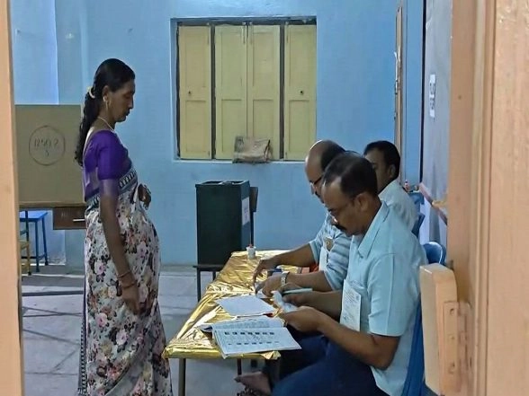 India News | Telangana: Voting Underway in Wardhannapet Municipal Elections