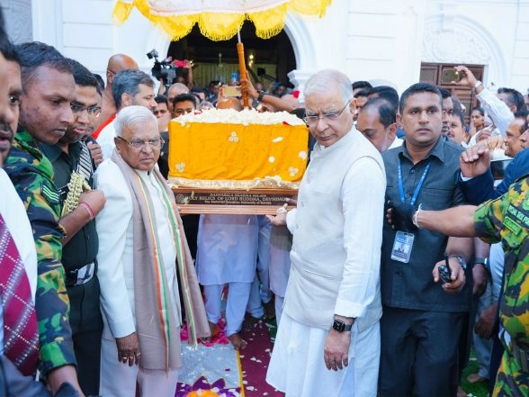 World News | Sacred Devnimori Relics of Lord Buddha Return to India After Historic Exposition in Sri Lanka