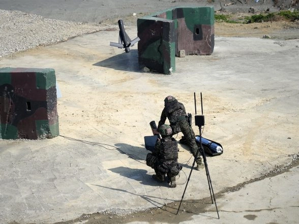 World News | Taiwan Detects 17 Chinese Sorties, 7 Vessels, 1 Ship Around Its Territory