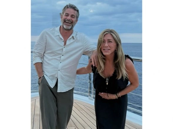 Entertainment News | Jim Curtis Shares Romantic Birthday Tribute to Jennifer Aniston