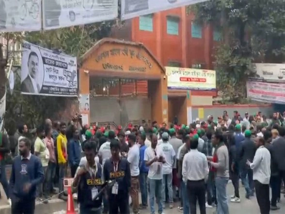 World News | Bangladesh Elections: Election Comission Records 32.88 Per Cent Voter Turnout by Noon