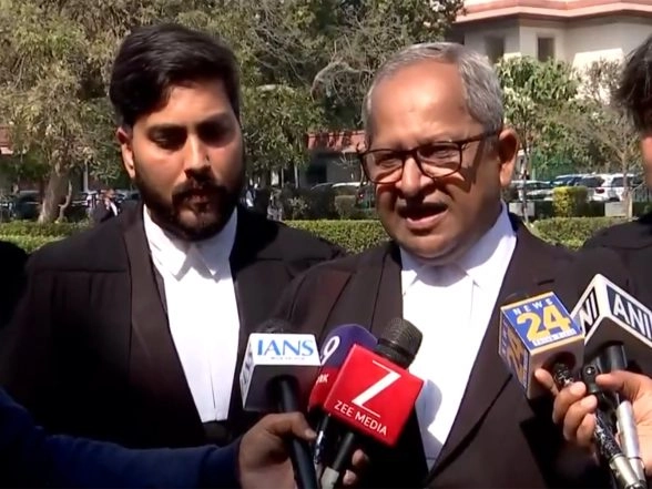 Entertainment News | Legal Experts Deconstruct Supreme Court Hearing over 'Ghooskhor Pandat' Row