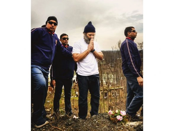 India News | LoP Rahul Gandhi Pays Respect to 2019 Pulwama Attack Bravehearts