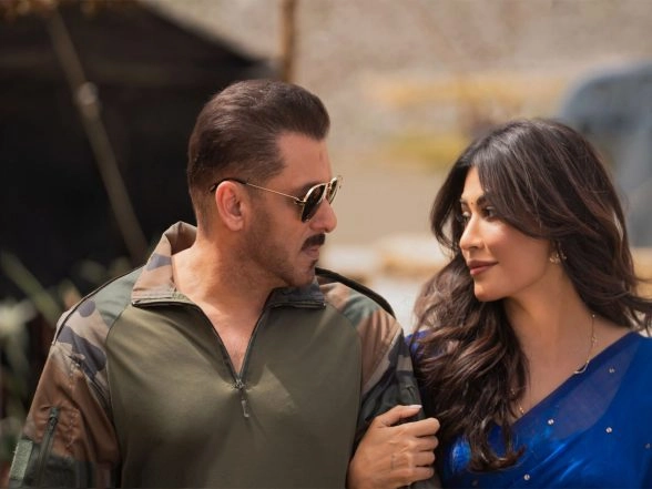 Entertainment News | Valentine's Day: Love Song 'Main Hoon' from Salman Khan's 'Battle of Galwan' Unveiled