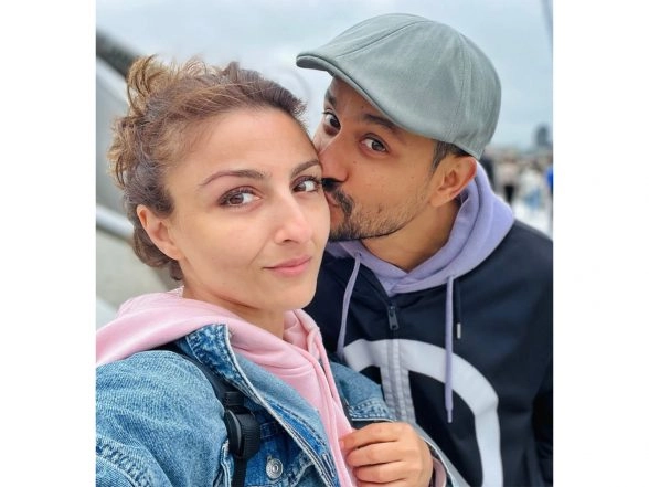 Entertainment News | On Valentine's Day, Soha Ali Khan Shares Her Goofy, Candid Moments with Kunal Kemmu