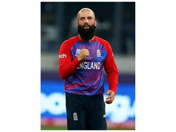 Sports News | Moeen Ali Names Suryakumar, Bumrah, Kuldeep as Biggest Threats to Pakistan in T20 WC Clash, Suggests Babar to Be Replaced by Fakhar