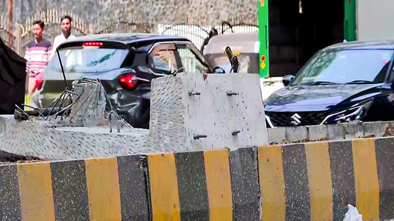 India News | Maharashtra CM Fadnavis Orders Inquiry into Mumbai Metro Pillar Collapse, Announces Financial Aid to Victims