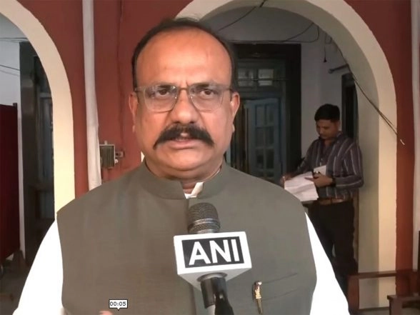 India News | Congress State President Harshwardhan Sapkal Booked by Pune Police over Remarks Comparing Chhatrapati Shivaji Maharaj with Tipu Sultan