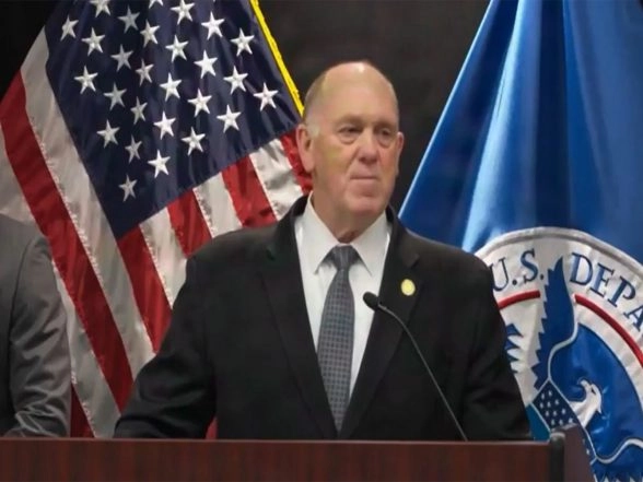 World News | White House Border Czar Tom Homan Defends ICE Officers' Masks