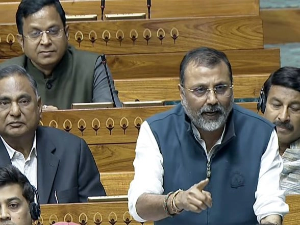 India News | Nehru Means India Accepted but Saying PM Modi Above Questions Sparks Controversy: Nishikant Dubey Accuses Congress of Double Standards