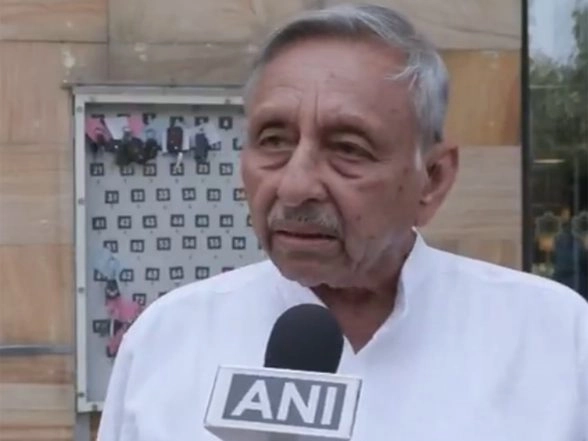 'MK Stalin Best to Consolidate INDIA Bloc': Mani Shankar Aiyar Backs Tamil Nadu CM as Opposition’s Unifying Face (Watch Video)