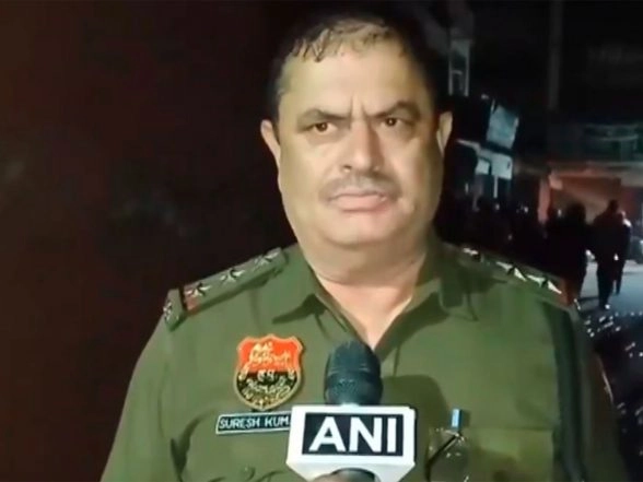 India News | Haryana: Fire Breaks out in Garment Store in Ambala Cloth Market; Blaze Under Control