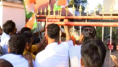 India News | Indian Youth Congress Protests Outside Kerala Health Minister's Residence After Scissors Found in Woman's Abdomen Years After Surgery