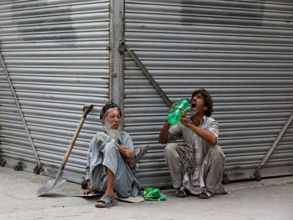 World News | Pakistan's Economic Mismanagement Pushes Poverty, Inequality to Record Highs