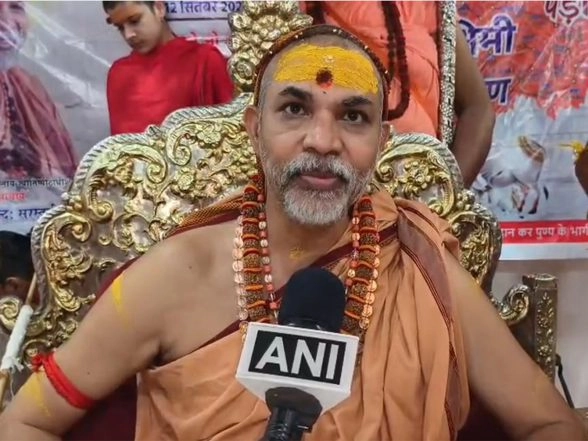 India News | Uttar Pradesh: POCSO Court Orders FIR Against Swami Avimukteshwaranand