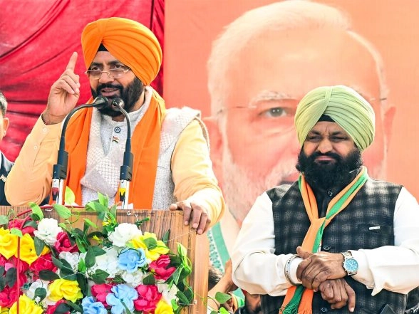 India News | Haryana CM Nayab Singh Saini Launches Saini Samaj Trust Website in Amritsar