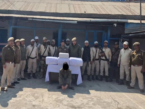 India News | Manipur Police Seize 730 Bottles of Codeine Phosphate Syrup; One Arrested