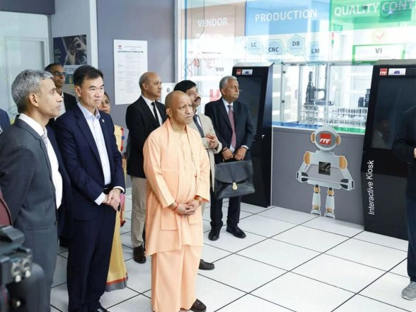 India News | Yogi Government Scores Big on First Day of Singapore Visit, Signs Key Investment MoUs