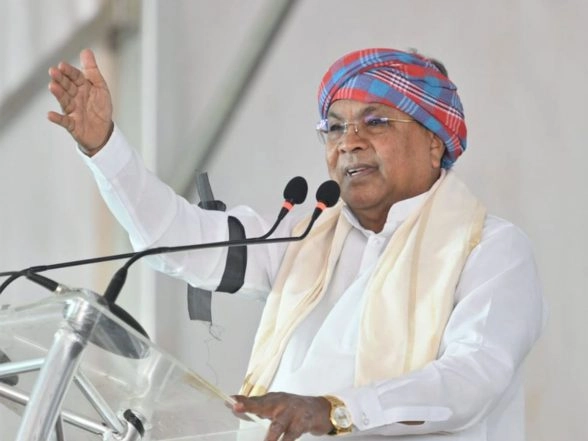 India News | "16.12 Crore People Lost Their Jobs:" Karnataka CM Siddaramiah at 'MGNREGA Bachao' Protest