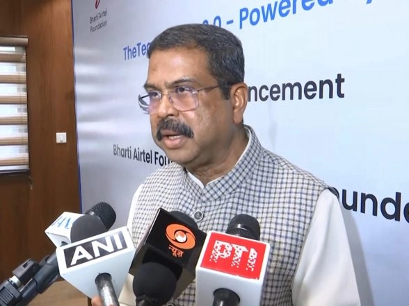 India News | Delhi: Union Education Minister Dharmendra Pradhan Launches 'Teacher App 2.0', Lauds Advances in Education System