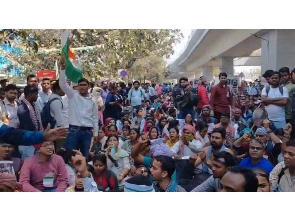 India News | West Bengal: Teachers' Protest in Front of Bikash Bhavan Against Corruption, Exploitation